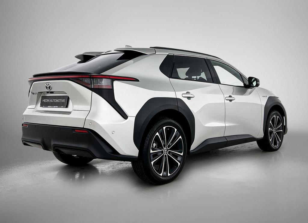 Toyota bZ4X 71.4 kWh 2WD Premium, Stof, Gebruikt, 750 kg, Adaptive Cruise Control