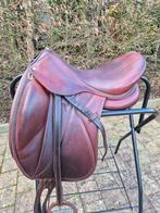 Selle dressage Devoucoux Makila 18', Animaux & Accessoires, Enlèvement ou Envoi, Dressage