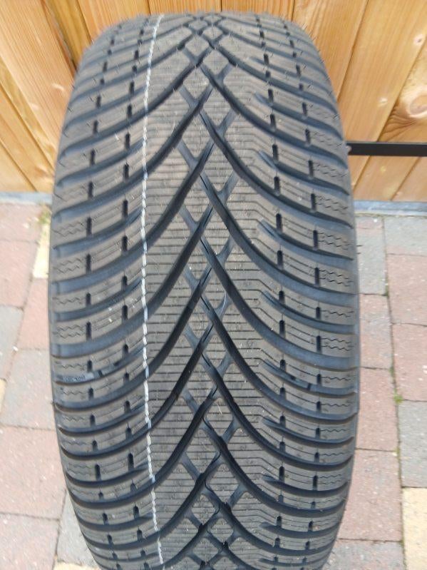 4 nouvelles jantes équipées de nouveaux pneus hiver, Neuf, Pneus et Jantes, Véhicule de tourisme, 17 pouces