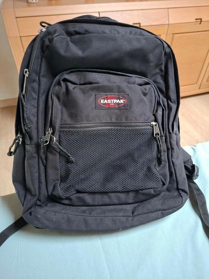 Sac à dos Eastpak PINNACLE (38 litres), Bijoux, Sacs & Beauté, Sacs | Sacs à dos, Utilisé, Eastpak, 25 à 40 cm, 30 à 45 cm, Étanche