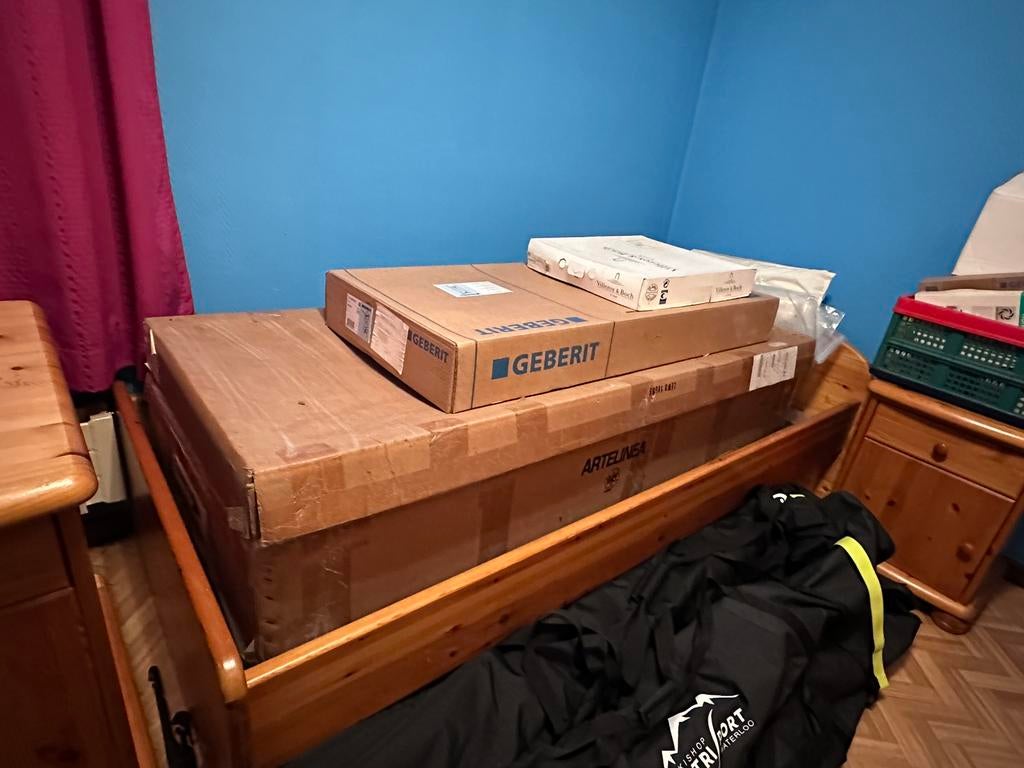 Chambre à coucher en pin, Maison & Meubles, Enlèvement, Comme neuf, Une personne