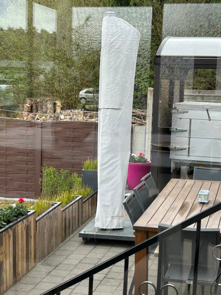 Zweefparasol, Ophalen, Zo goed als nieuw, Zweefparasol