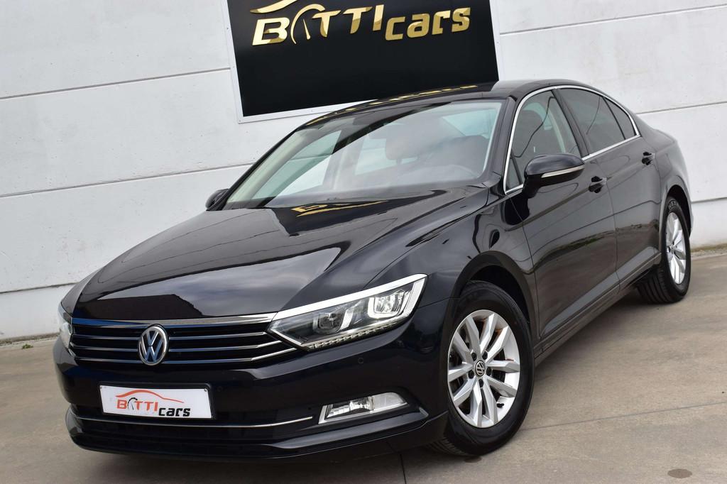 Volkswagen Passat Passat 1.5TSI* Zetelverw.* 3-zone Airco* C, Autos, Volkswagen, 1441 kg, Achat, Entreprise, Noir