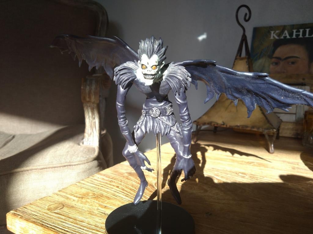 Figurine Ryuk (death note), Collections, Enlèvement