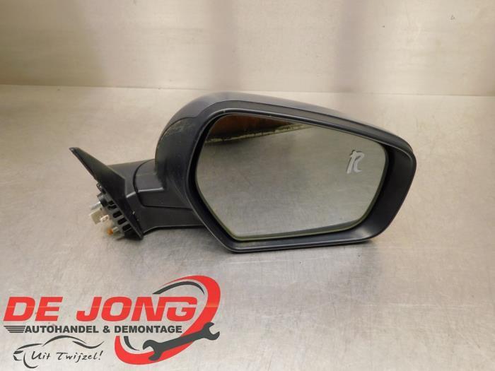 Rétroviseur extérieur droit d'un Ssang Yong Tivoli, Autos : Pièces & Accessoires, Rétroviseurs, SsangYong, Utilisé, 3 mois de garantie