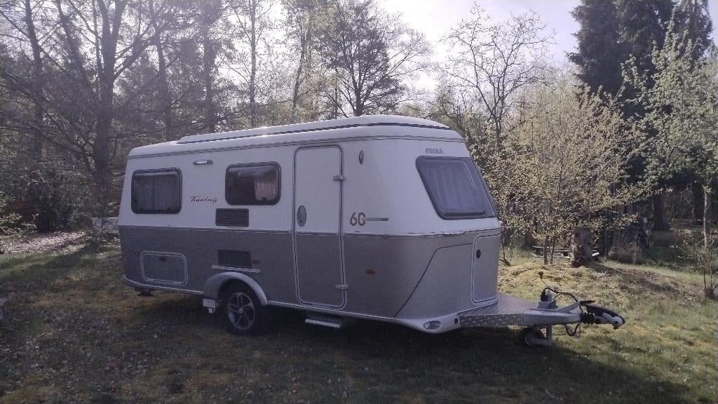 eriba touring 542, Caravans en Kamperen, Caravans, Particulier, tot en met 3, 750 - 1000 kg, Treinzit, Eriba, Vast bed, 5 tot 6 meter