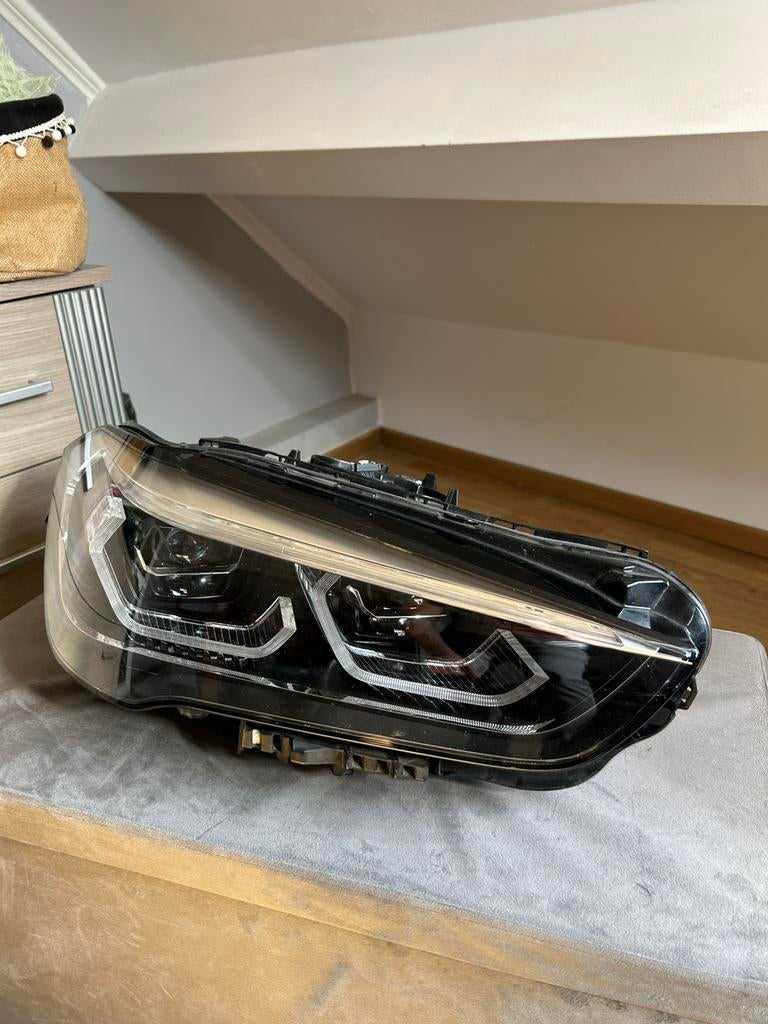 Phare avant droit bmw x1 f48, Autos : Pièces & Accessoires, Enlèvement, BMW