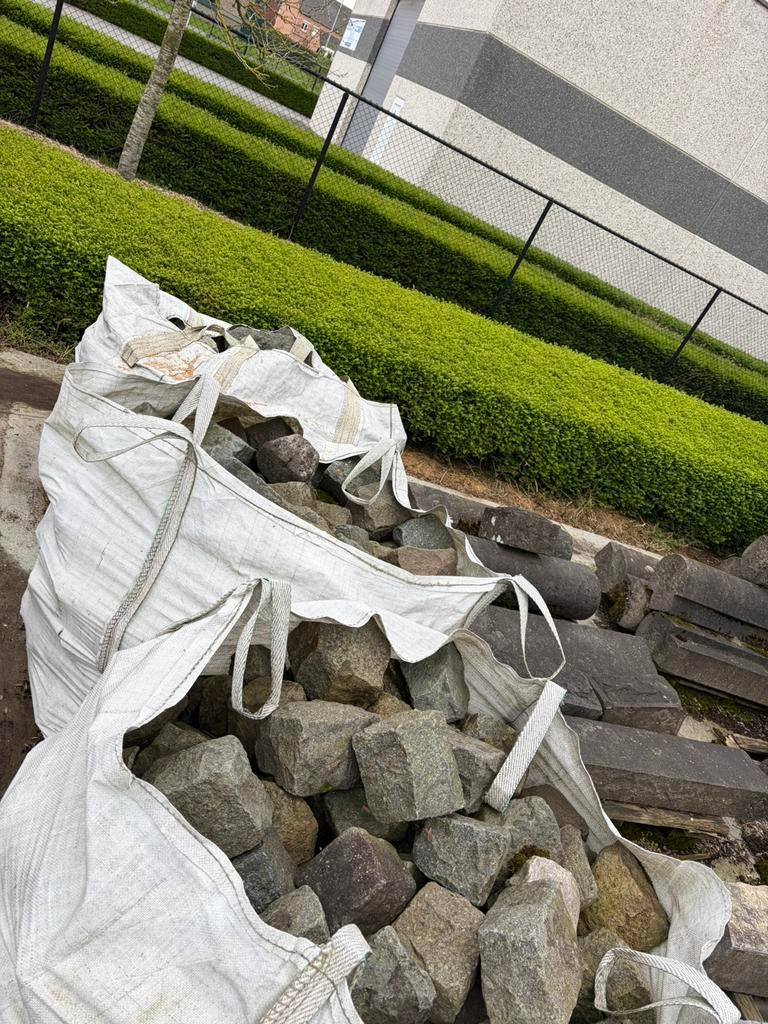 Kasseien, Ophalen, Zo goed als nieuw