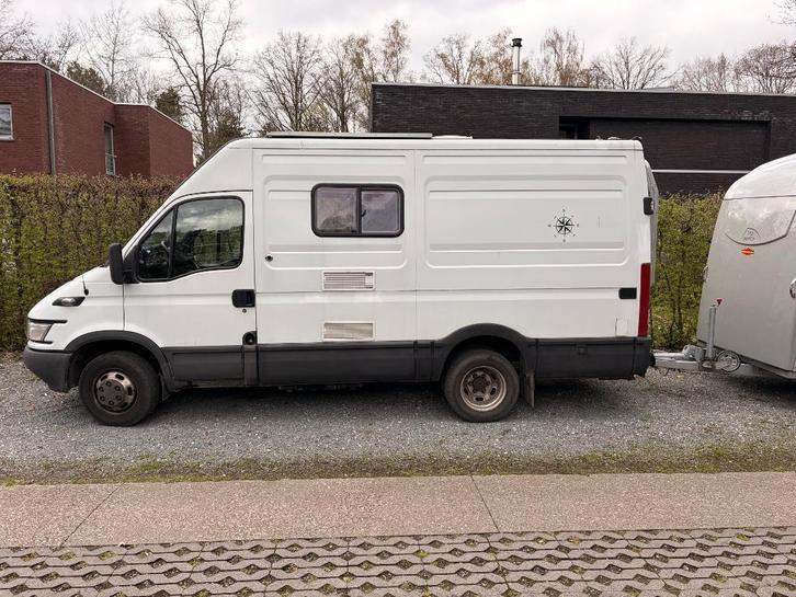 camper Iveco 3.0 4cyl en paardentrailer 3.5T böckmann, Caravanes & Camping, Camping-cars, Entreprise, jusqu'à 2, Modèle Bus ou Fourgon aménagé