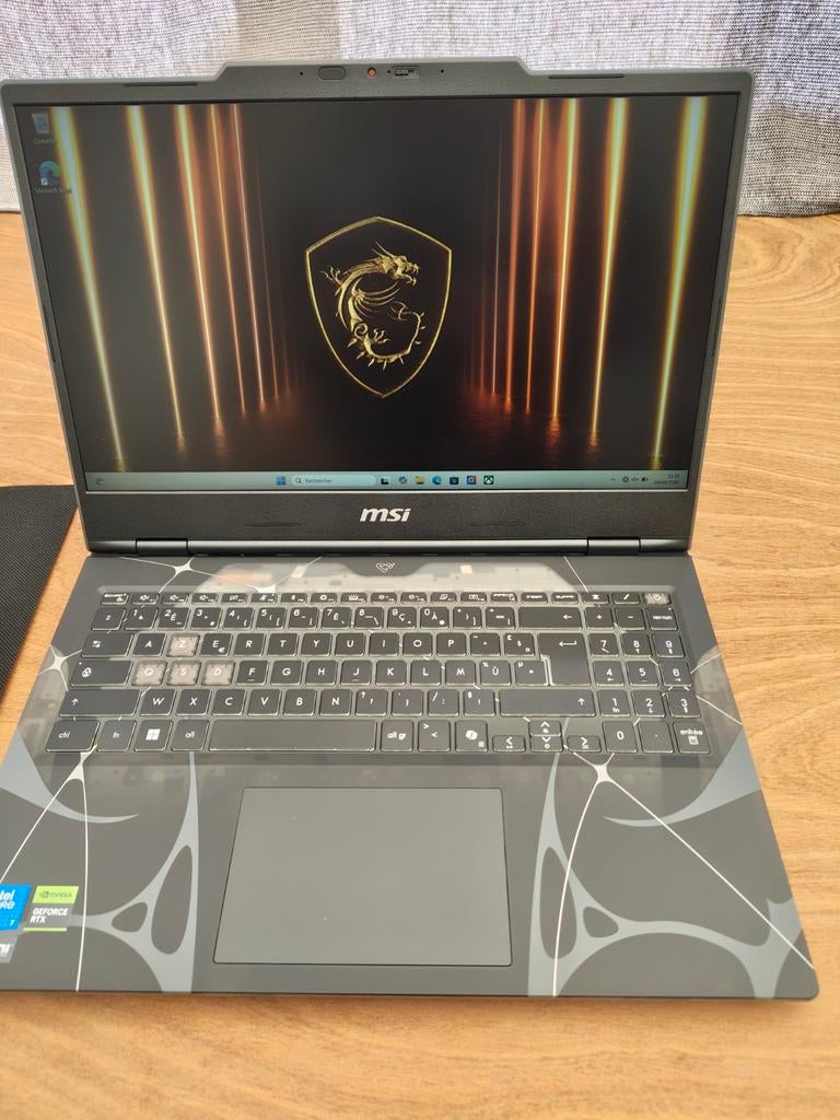 PC portable gaming MSI Cyborg 15 – RTX 5060 – Intel Core 7, Informatique & Logiciels, Ordinateurs portables Windows, Neuf, MSI