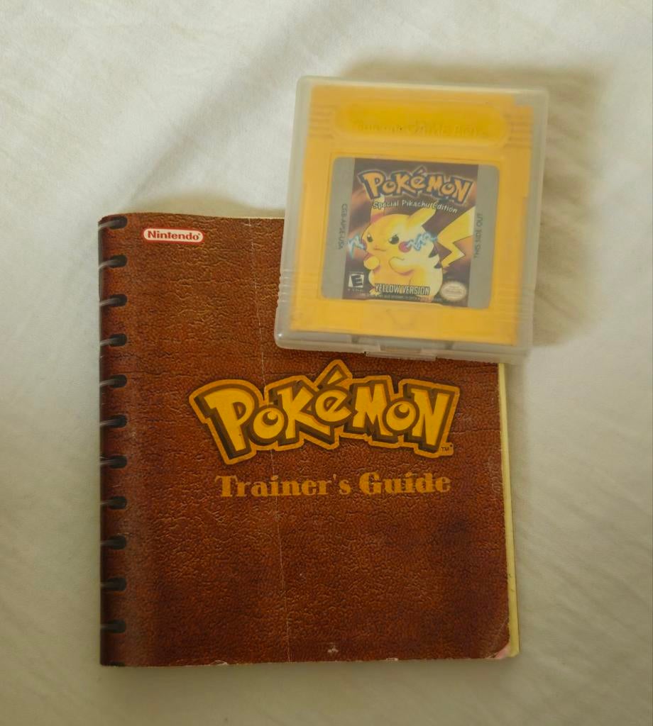 pokémon yellow + pokémon Trainer's Guide, Games en Spelcomputers, Ophalen of Verzenden