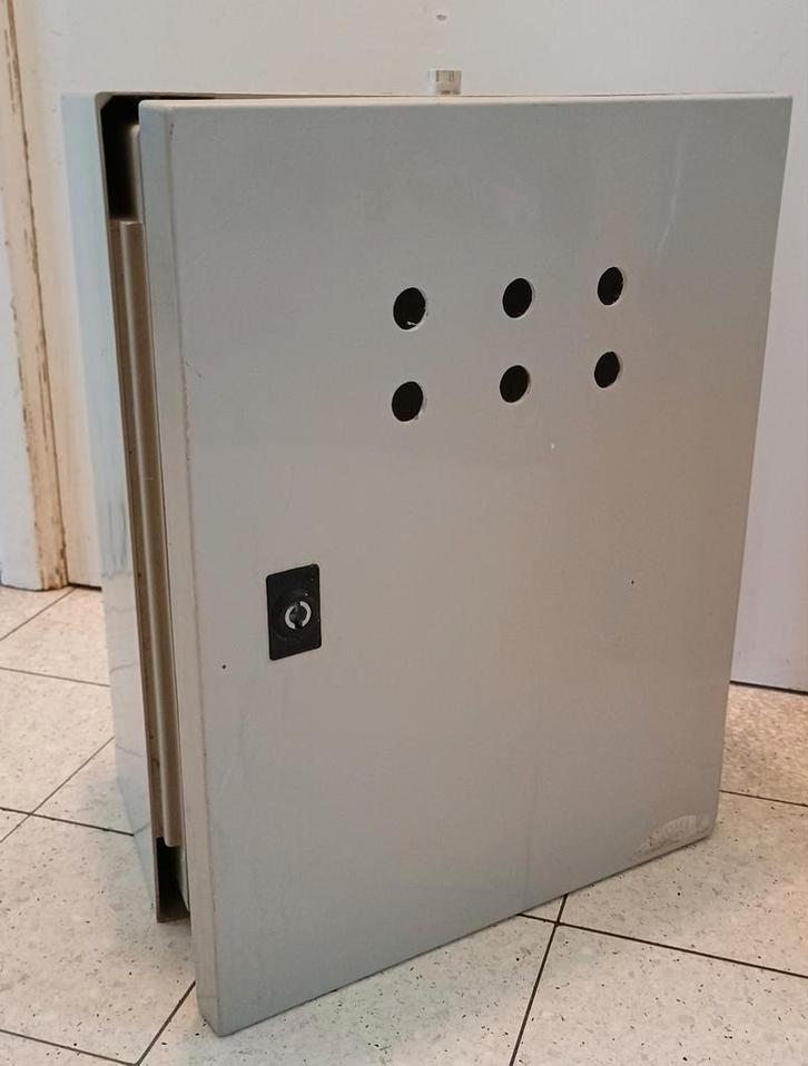 Armoire électrique vynckier PVC à clef universelle, Bricolage & Construction, Électricité & Câbles, Enlèvement