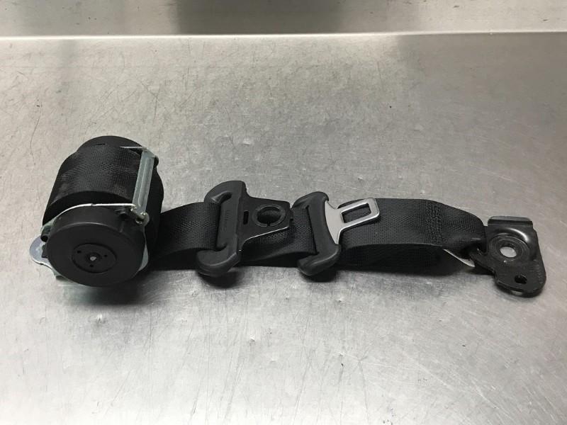 VEILIGHEIDSGORDEL RECHTS ACHTER Subaru Trezia (01-2011/-), Gebruikt, Subaru