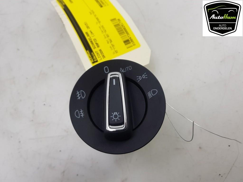 LICHTSCHAKELAAR Skoda Rapid Spaceback (01-2012/12-2019), Gebruikt, Skoda