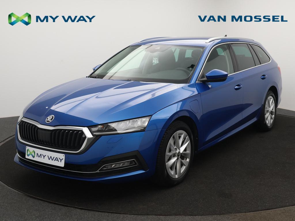 Skoda Octavia Combi PHEV Octavia SW PHEV 1.4 TSI Clever DSG, Auto's, Automaat, Navigatiesysteem, https://public.car-pass.be/vhr/96fb8cd7-2eb0-46b1-b3ce-1adb7fb7ee55