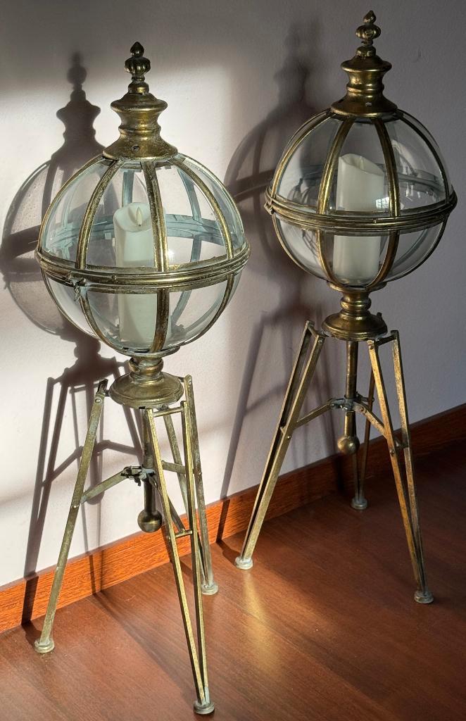 Paire de Lanternes Trepied et Globe Style Art Deco, Antiquités & Art, Antiquités | Accessoires de maison, Enlèvement