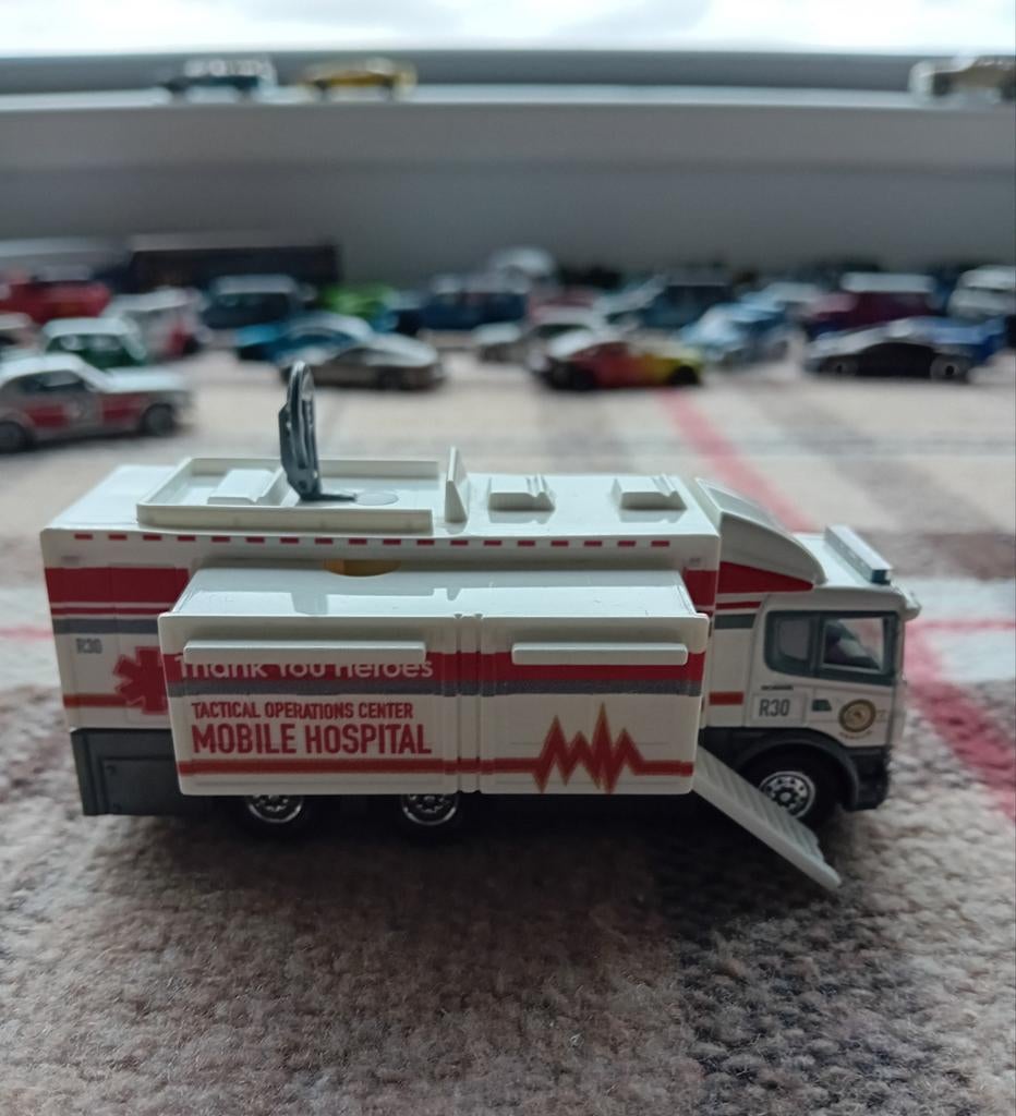 CAMION MOBILE HÔPITAL 1/64 MATCHBOX NEUF, Enlèvement ou Envoi, Neuf, Camion