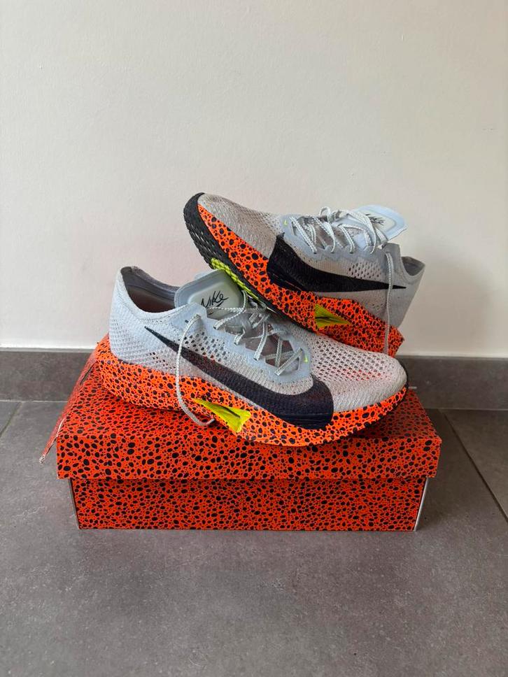 Nike ZoomX Vaporfly 3 (Electric Pack Olympic Safari, Sport en Fitness, Loopsport en Atletiek, Zo goed als nieuw, Hardloopschoenen