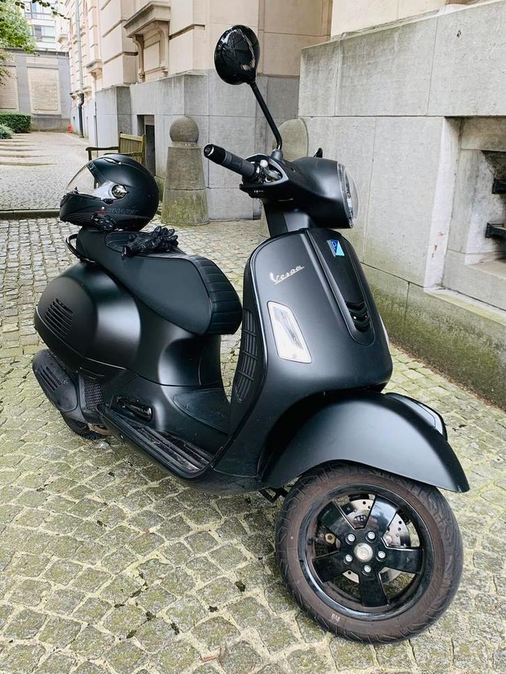 Vespa 125 gts série spécial notte, Vélos & Vélomoteurs, Scooters | Vespa, Utilisé, Autres modèles, Classe B (45 km/h), Essence