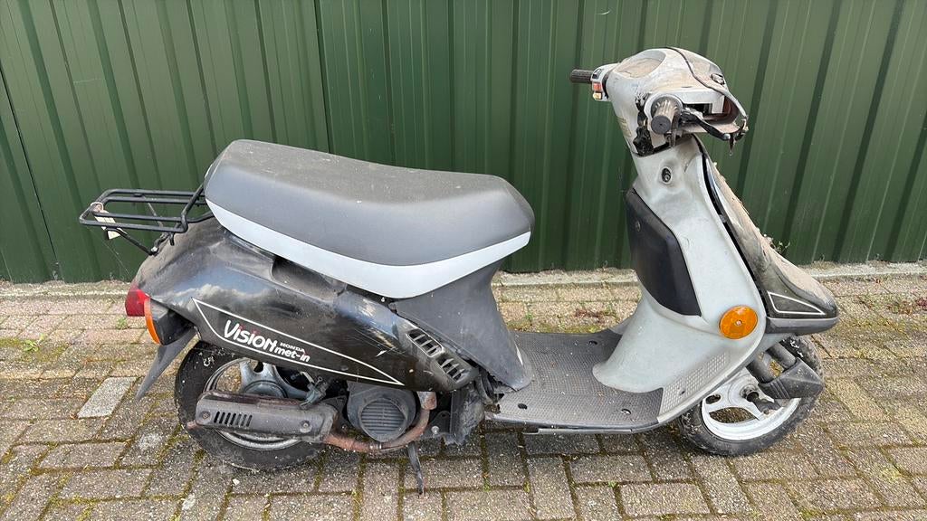 Honda Vision Met in loop/ opmaak en onderdelen Goed Lezen !, Fietsen en Brommers, Ophalen of Verzenden, Kap