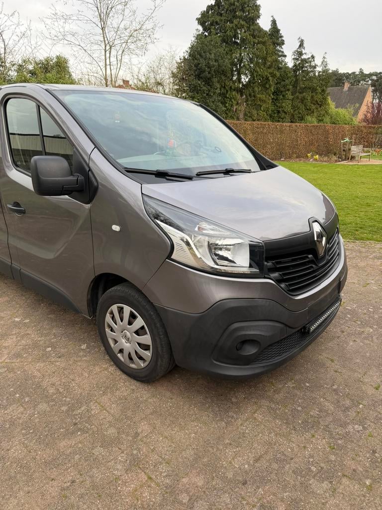 Renault trafic, Euro 5, Stof, Zwart, 4 cilinders