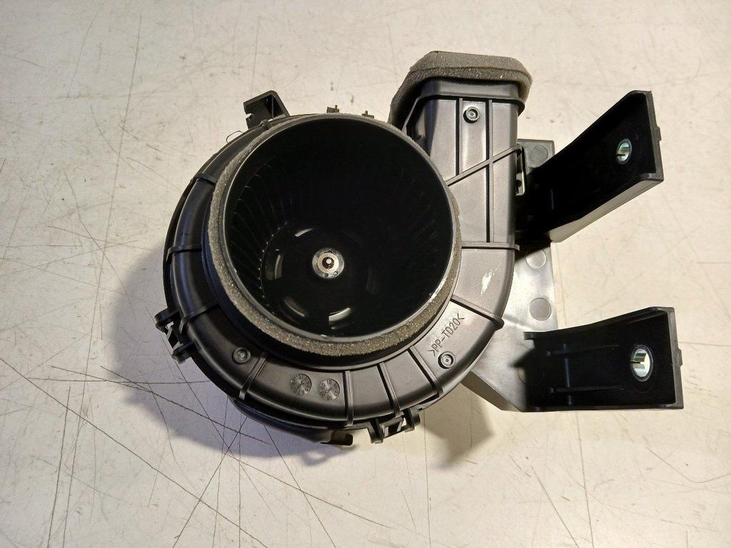 Koelventilatormotor Toyota Prius, Onderdelen@venauto.nl, Van der Ven Autorecycling B.V., Ettenseweg 76, 4706 PB Roosendaal, The Netherlands