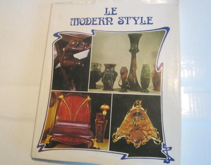 Livre sur l'ART NOUVEAU : « Le style moderne » ; en français, Livres, Art & Culture | Arts plastiques, Autres sujets/thèmes, Envoi