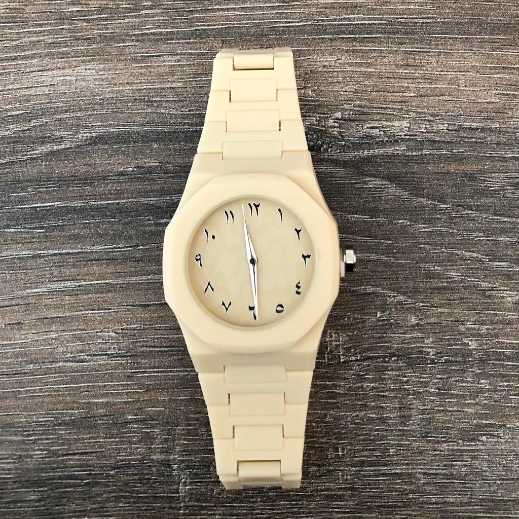 Beige horloge met Arabische cijfers, Ophalen, Nieuw