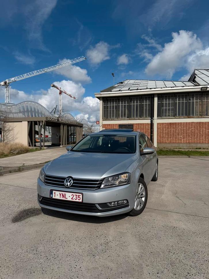 VOLKSWAGEN PASSAT 1.6TDI BLUE MOTION 94500km/PANODAK, Auto's, Volkswagen, Particulier, Passat, Zetelverwarming, Ophalen