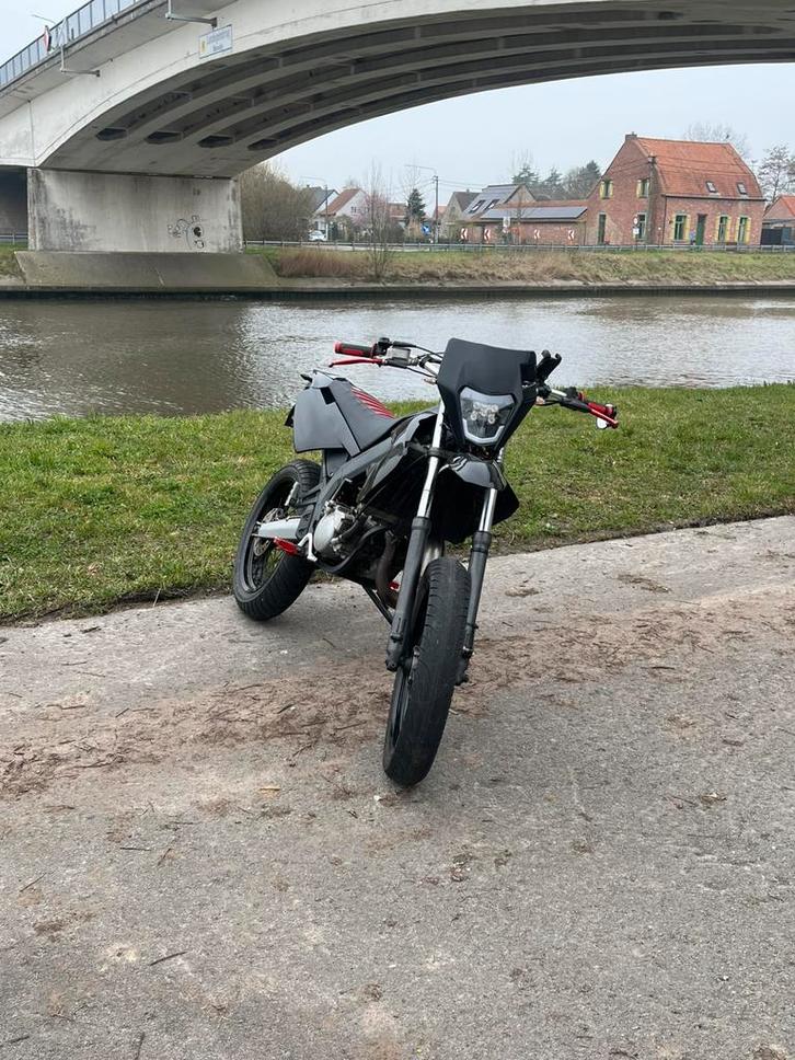 Derbi senda Xtreme - nette staat - rijdt perfect, Fietsen en Brommers, Brommers | Derbi, Zo goed als nieuw, Ophalen