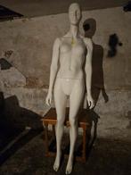 Etalagepop paspop - vrouwelijk, Ophalen