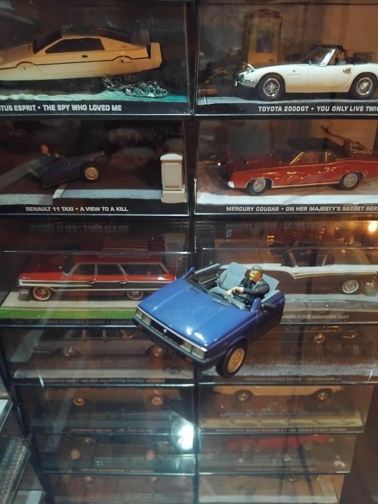 James Bond 007 - Renault 11 "Split" Taxi - UNIEKE SPECIAL, Hobby en Vrije tijd, Modelauto's | 1:43, Ophalen, Gebruikt, Auto