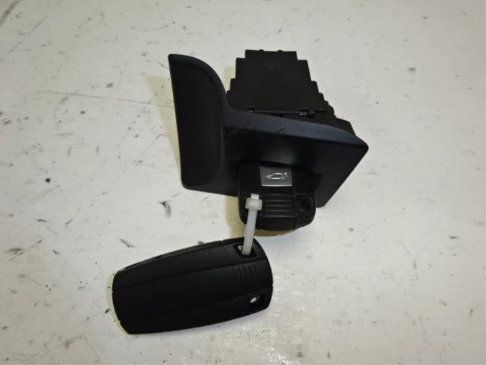 Serrure de contact + clé d'un BMW 3-Serie, -, 3 mois de garantie, Utilisé, -