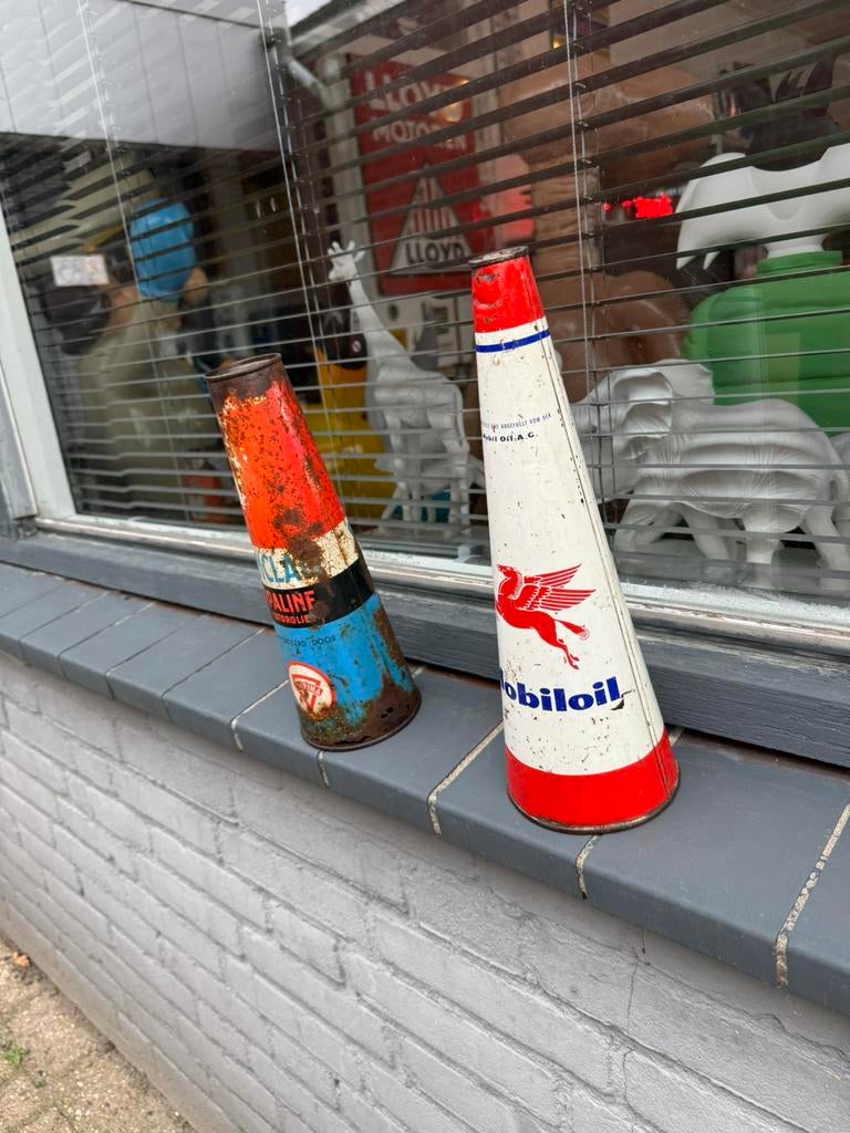 Bidon d'huile conique Mobil oil, Enlèvement, Utilisé, Emballage