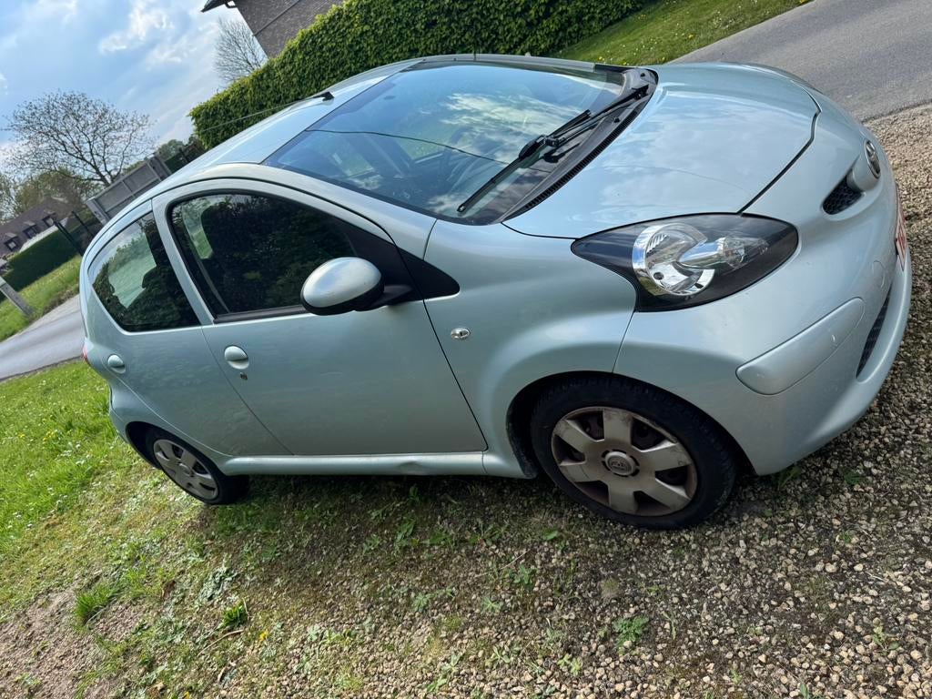 Toyota aygo. 1.0essence automatique 110000 km airco, Autos, Toyota, Achat, Vitres électriques, Automatique, Particulier