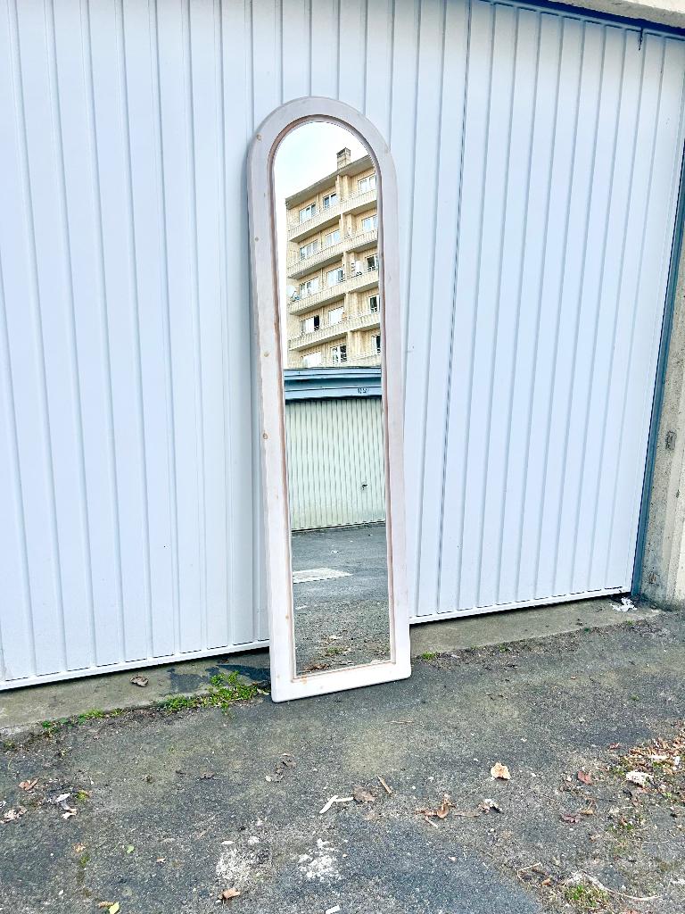 Grote gebogen spiegel 170 x 44 cm, Antiek en Kunst, Ophalen, Minder dan 50 cm, 150 tot 200 cm