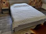 Lit chambre à coucher + 2 tables de nuit + 2 sommiers, Maison & Meubles, Enlèvement, Comme neuf, Deux personnes
