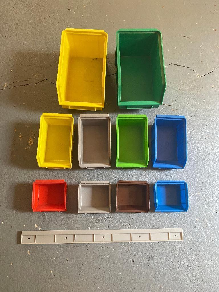 Te koop plastiek bakjes, Ophalen, Gebruikt