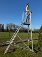 Ladder  stelling ladder verrijdbaar.  Opplooibaar. Platform, Ophalen, Gebruikt, Ladder, Opvouwbaar of Inschuifbaar