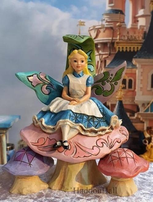 Jim Shore Disney Traditions Alice on Mushroom, Verzamelen, Disney, Nieuw, Beeldje of Figuurtje, Overige figuren, Ophalen of Verzenden