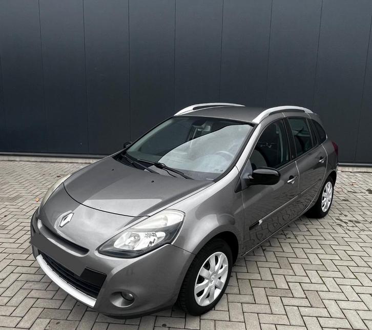 ✅ Renault Clio 1.2 Benzine • Airco // 2011 ✅  Blanco Gekeurd, Auto's, Renault, Particulier, Clio, Airconditioning, Benzine, Handgeschakeld