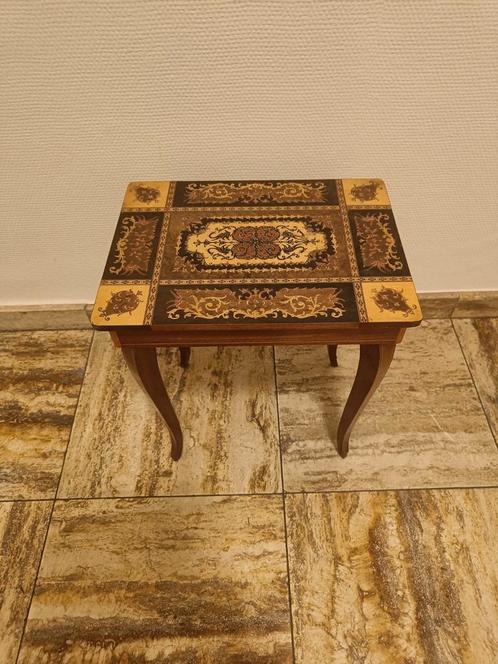 Vintage bijzettafel / muziektafel, Antiek en Kunst, Antiek | Meubels | Tafels, Ophalen of Verzenden