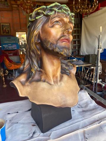 Statue du Christ ancienne, Enlèvement