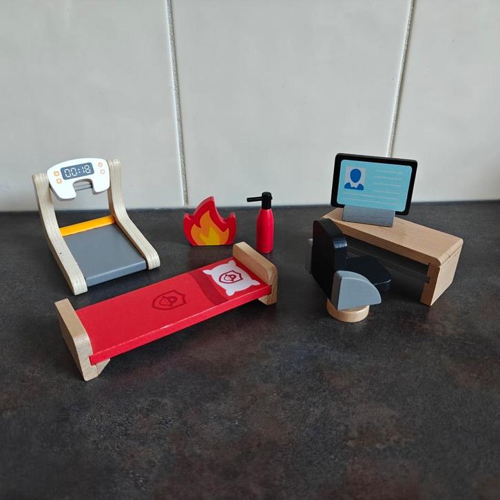 Jouets en bois atoxiques Stokke Pompiers, Collections, Maisons de poupées & Accessoires, Comme neuf, Enlèvement