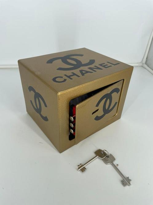 Chanel Kluis Kunst Item Pop Art, Antiek en Kunst, Kunst | Designobjecten, Ophalen of Verzenden
