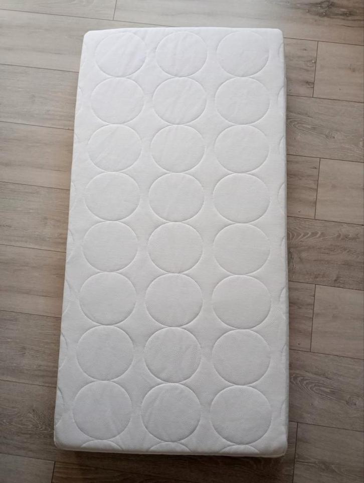 Matelas bébé Ikea JÄTTETRÖT 120cm x 60cm, Kinderen en Baby's, Kinderkamer | Bedden, Zo goed als nieuw, Minder dan 140 cm, Minder dan 70 cm