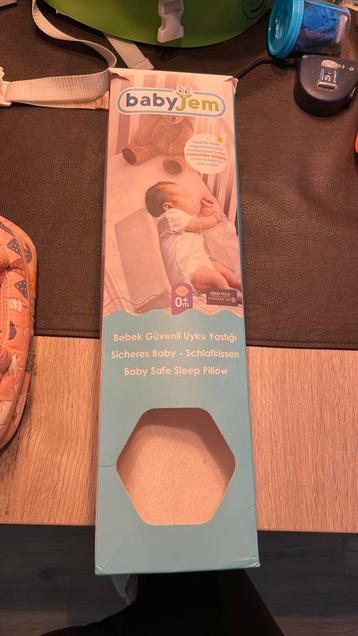 Baby kussen beschikbaar voor biedingen