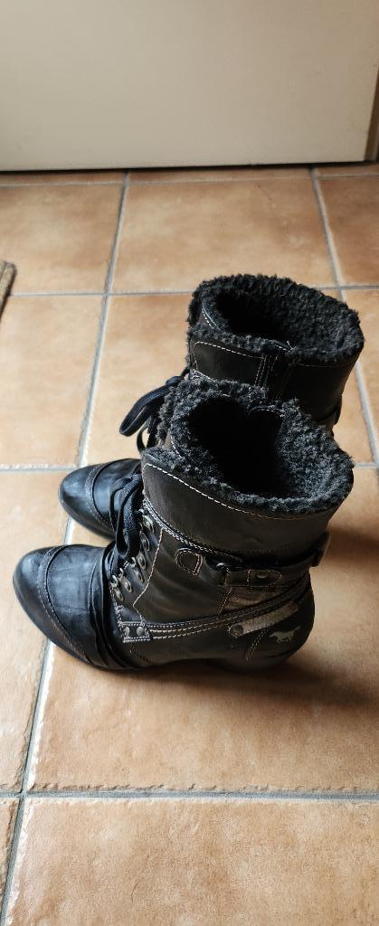 Gloednieuwe zwarte mustang dames laarzen maat 39, Kleding | Dames, Schoenen, Nieuw, Hoge laarzen, Zwart, Verzenden