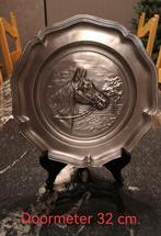 Tinnen bord, Ophalen