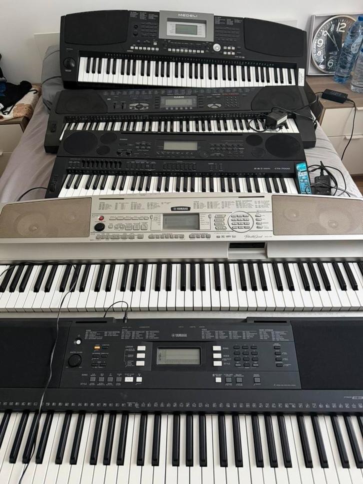 8 x keyboards opruimen verlaagd prijs, Muziek en Instrumenten, Keyboards, Zo goed als nieuw, Casio, Ophalen